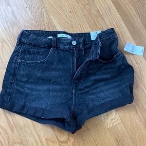 Size 27 mom short black.